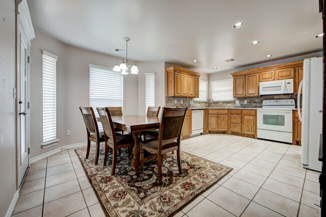 Building Photo - 4716 Stag Horn Dr