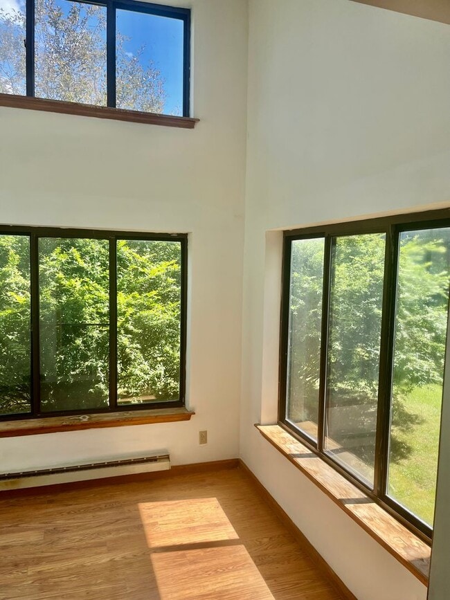 Building Photo - 8263 Honeysuckle Drive