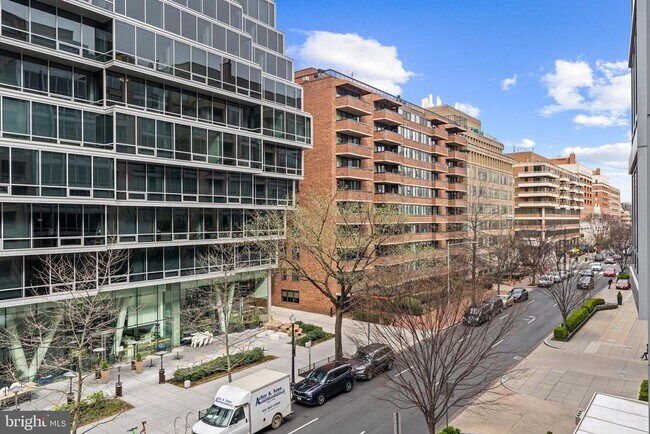 Building Photo - 1111 23rd St NW