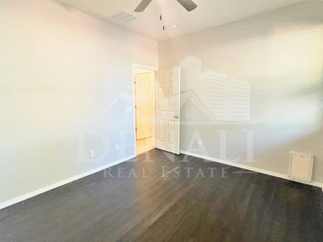Building Photo - 4447 South Antonio Circle