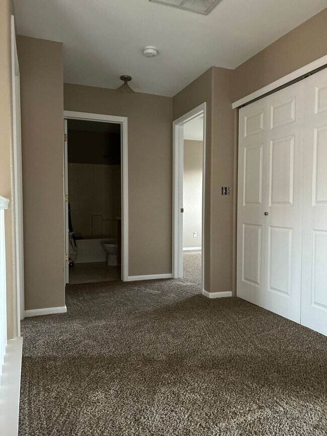 Building Photo - Updated 3 Bedroom Single Family Home in a ...