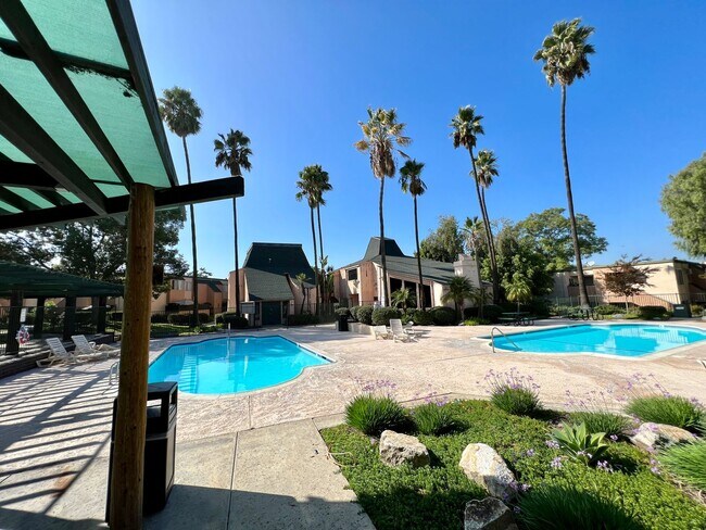 Building Photo - SD: 2BD/1BA Condo in Lake Murray with Community Pool, Private Balcony & Reserved Parking