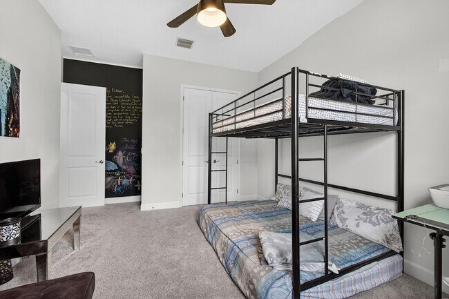 Building Photo - 15953 Whippoorwill Cir