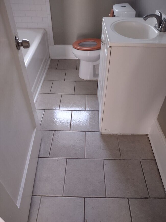 Building Photo - LIMITED TIME MOVE IN SPECIAL!! FIRST MONTH FREE! AVAILABLE FOR MOVE IN NOW!