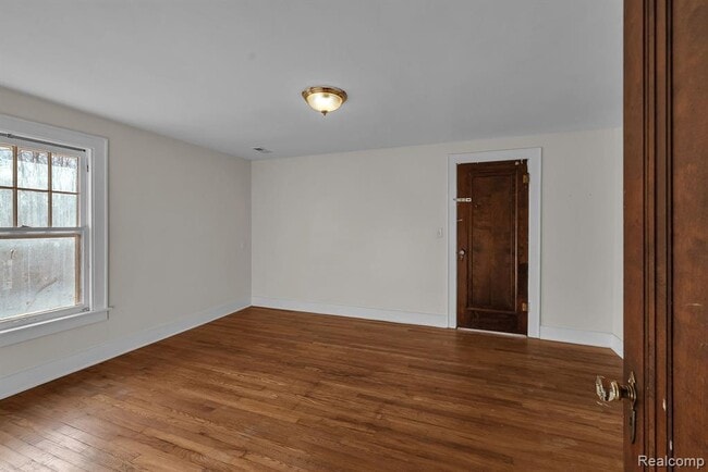 Building Photo - 3524 S Haggerty Rd