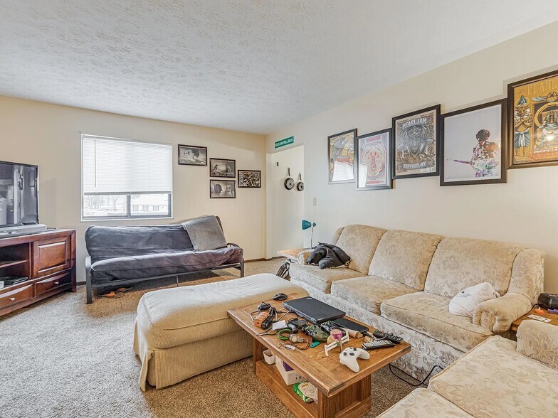 Building Photo - 6328 Ohio St