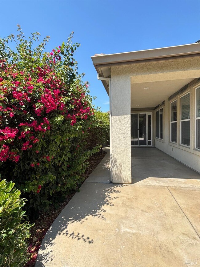 Building Photo - 520 Arlington Dr