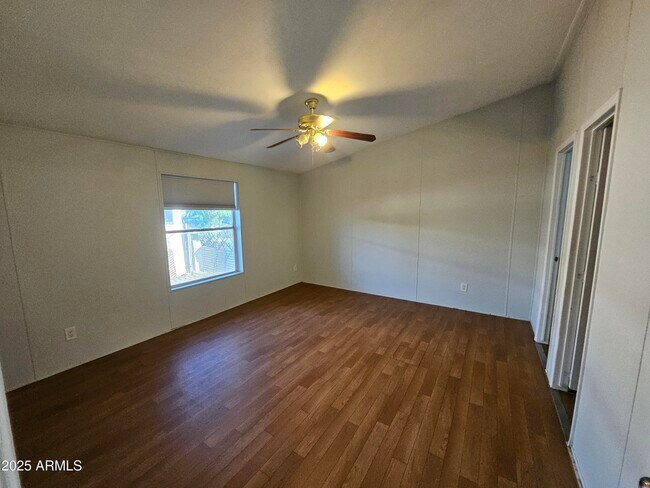 Building Photo - 110 E Inglewood St