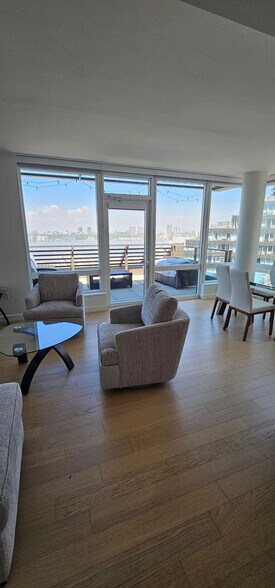 Building Photo - 646 11th Ave