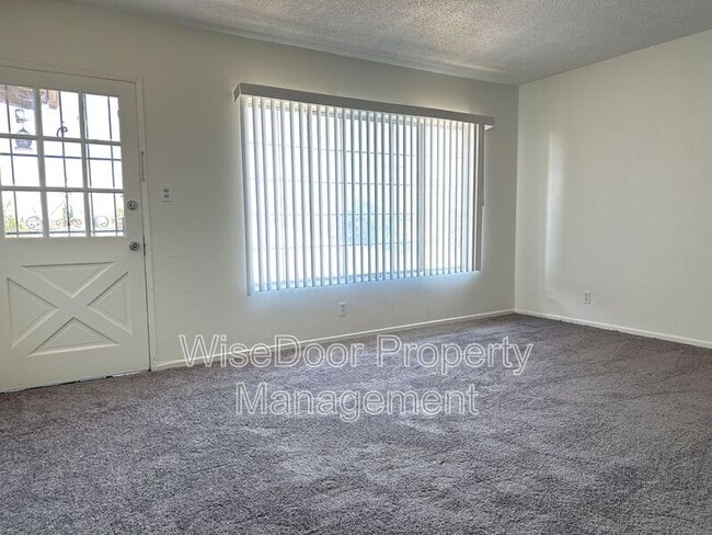 Building Photo - 1105 Beach St