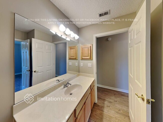 Building Photo - 1029 Deer View Ln