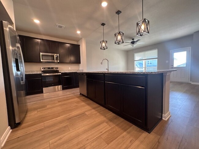 Building Photo - AVAILABLE NOW; APPLY AT OUR WEBSITE TODAY!!