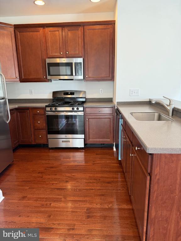 Building Photo - 111 Glacier Dr