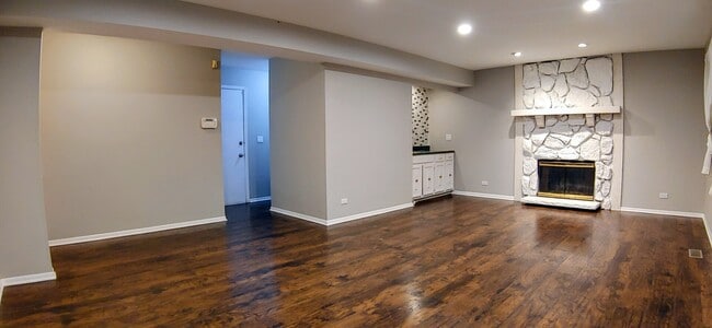 Building Photo - 1970 Dogwood Dr