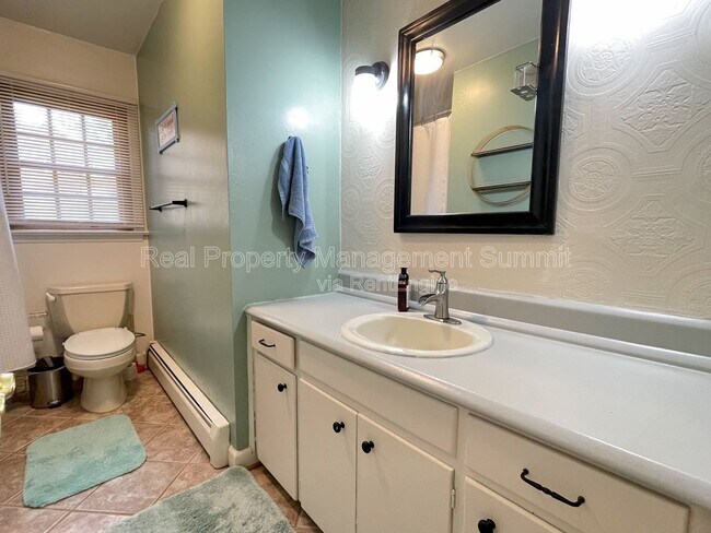 Building Photo - 1508 Chesley Pl