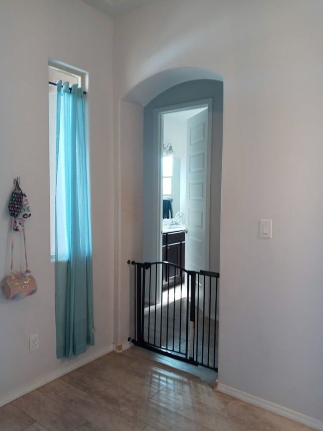 Building Photo - FOUR BEDROOM-SINGLE STORY-RIO RANCHO