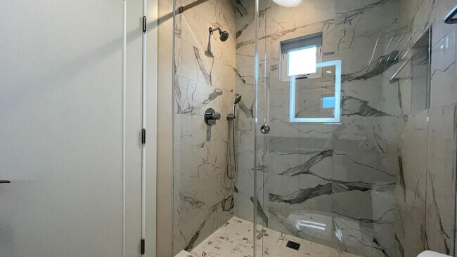 Building Photo - 2BD/2BA Sunnyvale Modern Home Near Apple Campus