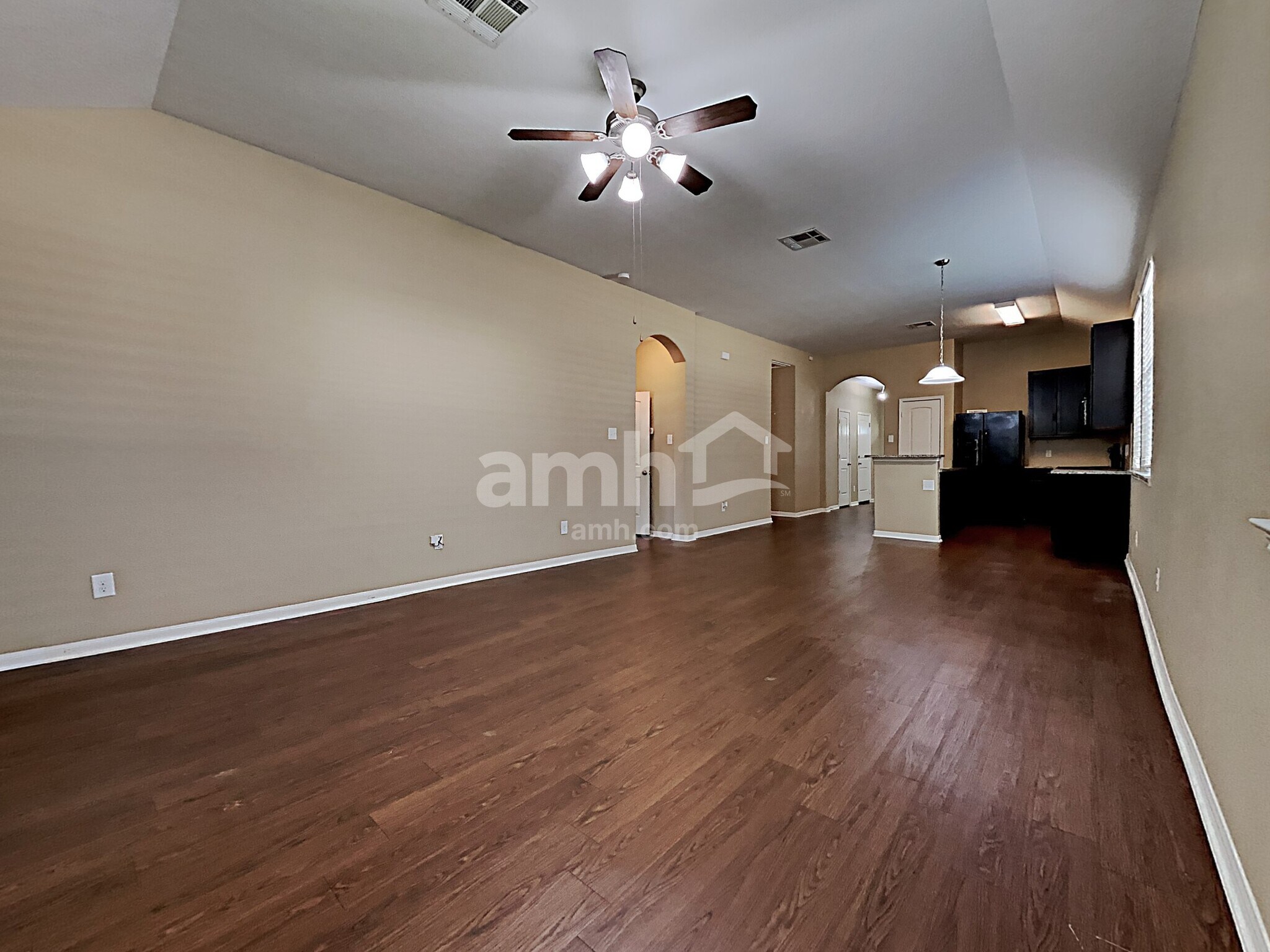Building Photo - 2324 Shady Tree Ln