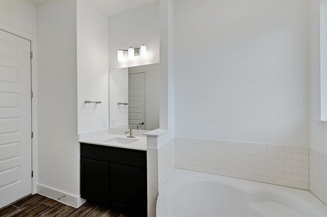 Building Photo - 206 Olivia Dr