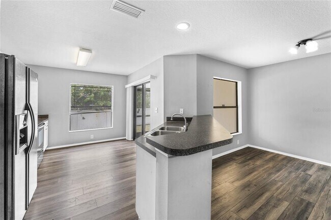 Building Photo - 2661 Oleander Lakes Dr