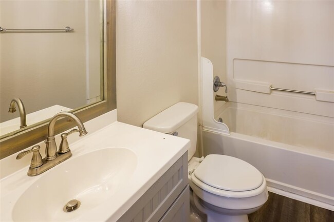 Building Photo - 11319 Seven Sisters Dr