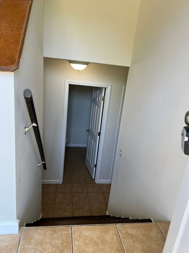 Building Photo - 4 bedroom rental home
