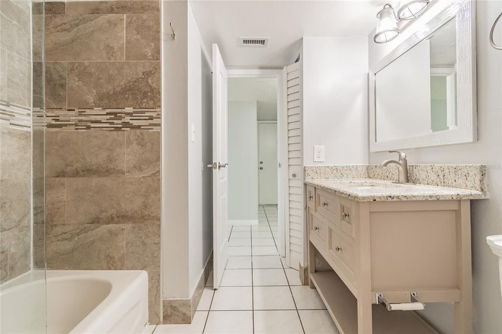 Building Photo - 337 S McMullen Booth Rd