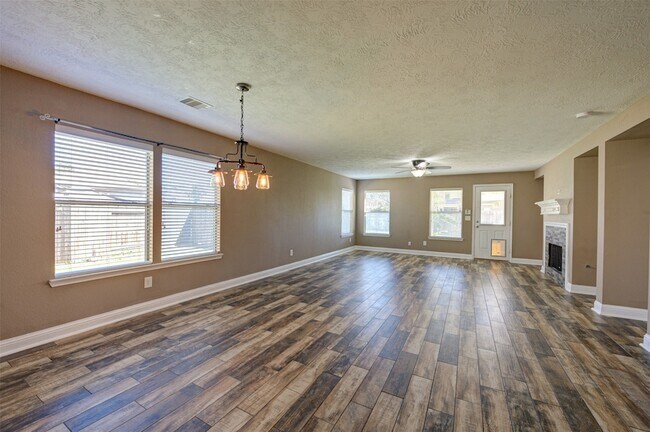 Building Photo - 16011 Heights Harvest Ln
