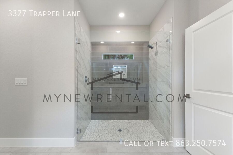 Building Photo - 3327 Trapper Ln