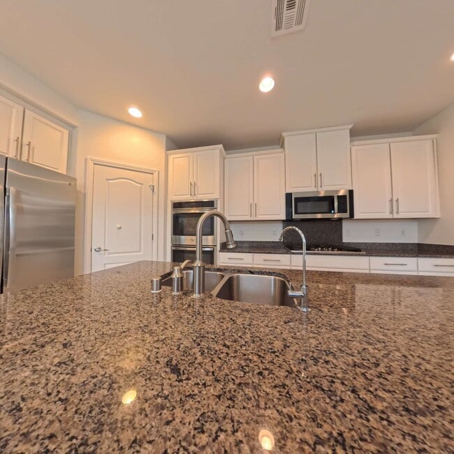 Building Photo - Exceptional Dual Master Residence with Modern Upgrades