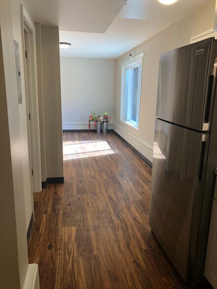 Building Photo - 1280 38th Ave