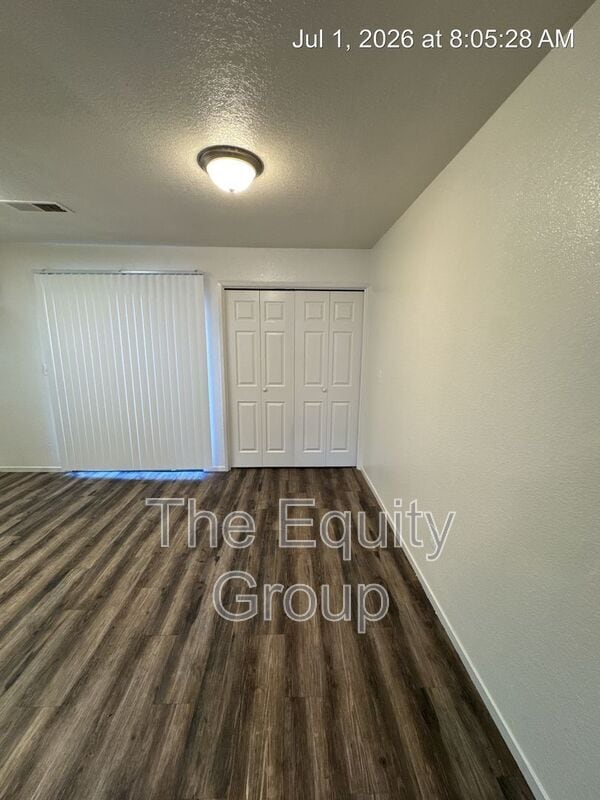 Building Photo - 10931 Thompson Dr
