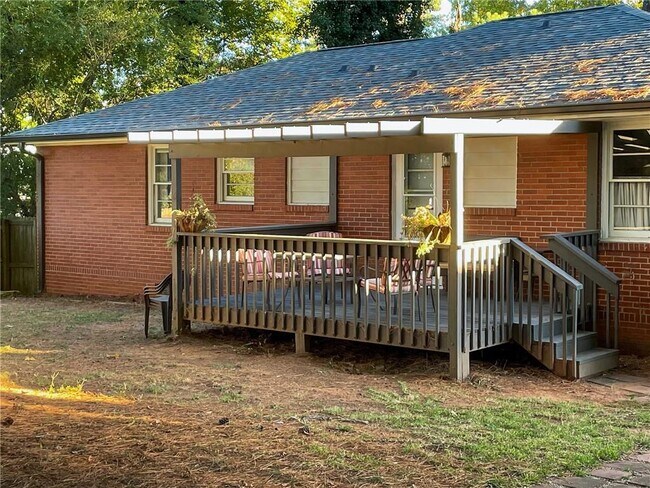 Building Photo - 3196 Alberta Ln