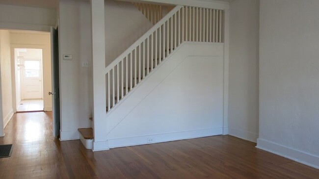 Building Photo - Available February 1,2026 Lease ends July 27th 2026