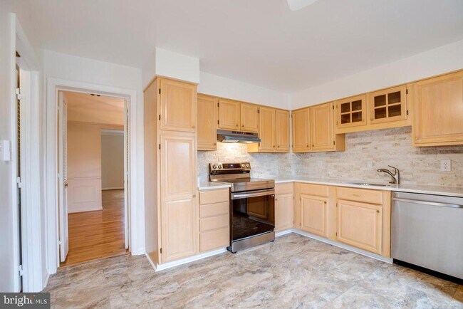 Building Photo - 7370 Eldorado St