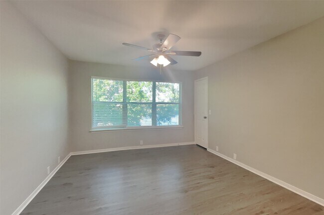 Building Photo - 10210 E Summit Canyon Dr