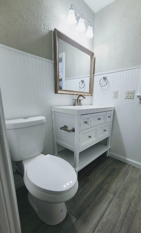 Building Photo - 4 Bromley Ave