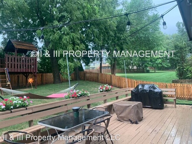 Building Photo - 4 br, 2.5 bath House - 11509 Newton St