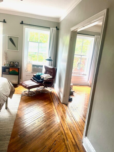 Bedroom with Additional room - 393 Clermont Ave
