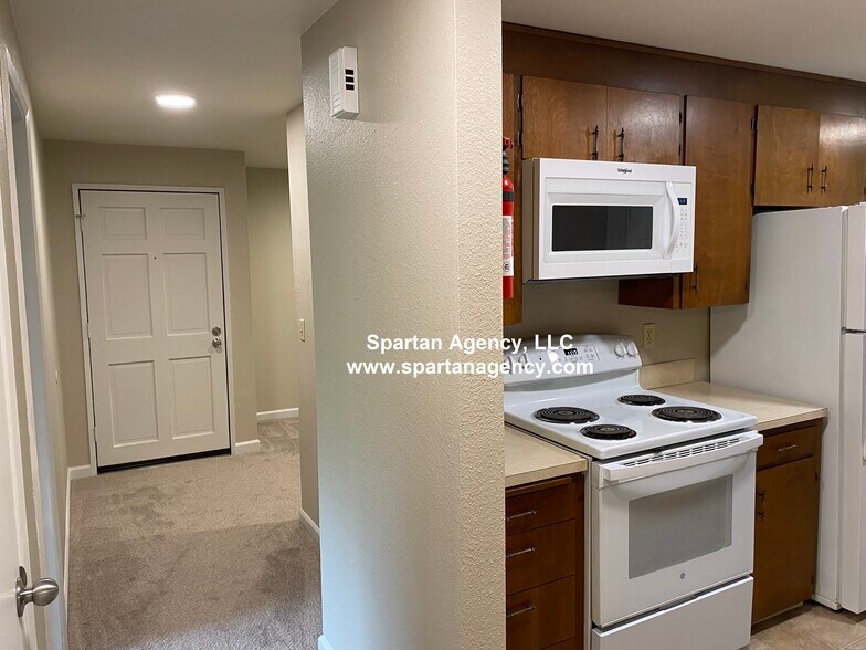 Building Photo - 4111 4th Street Pl SW