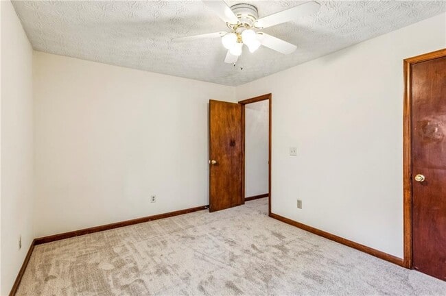 Building Photo - 1105 Booth Ct SW