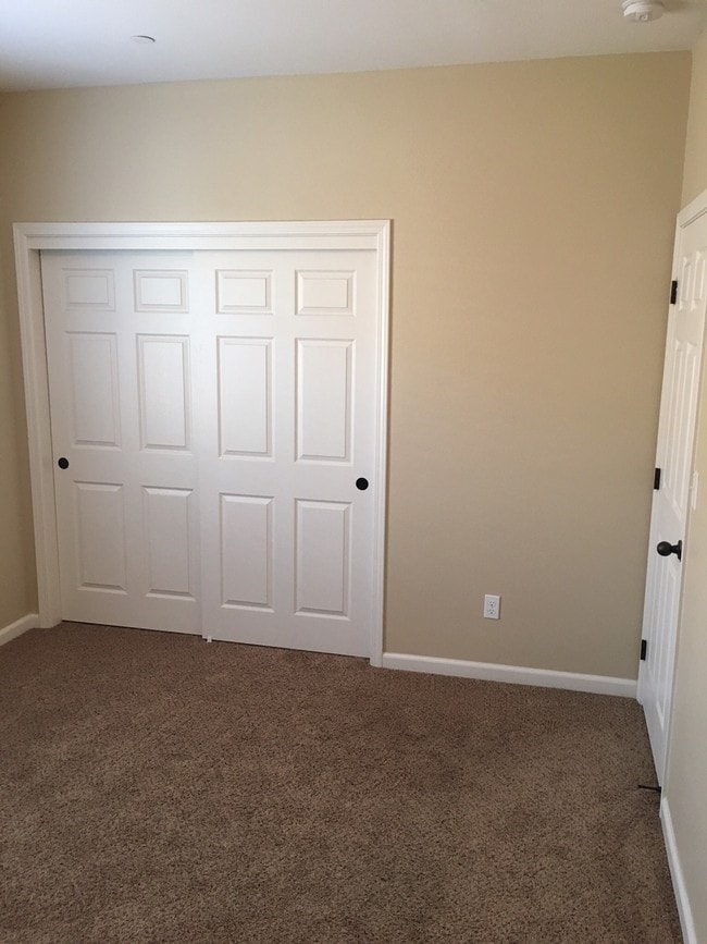 Building Photo - 4719 Ryzona Dr