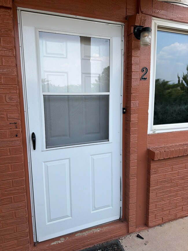 Building Photo - 1447 Nokomis Dr