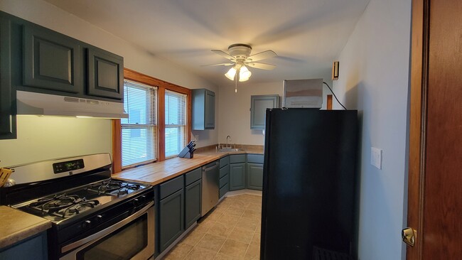 Kitchen - 1350 N 64th St