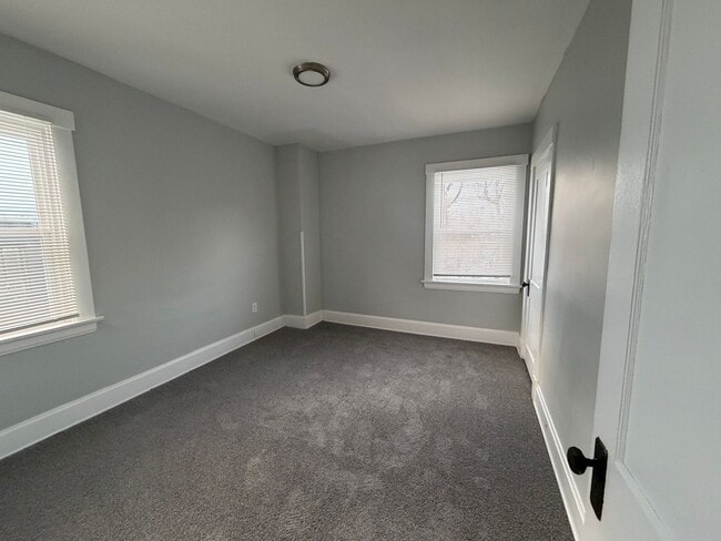 Building Photo - Hidden Gem on a Quiet No-Outlet Street – Move-In Ready 3BR with Garage & Deck Near I-75