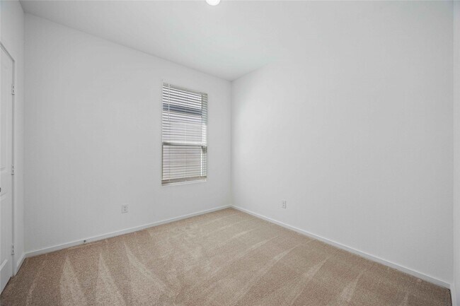 Building Photo - 21464 Austell Pond Dr