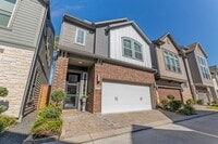 Building Photo - 10930 Brambling Wood Dr