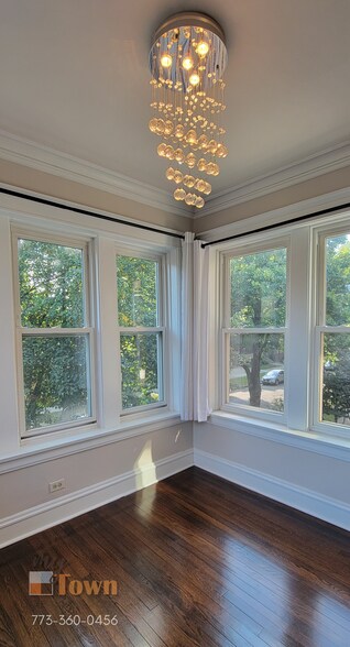 Building Photo - 4924 N Talman Ave