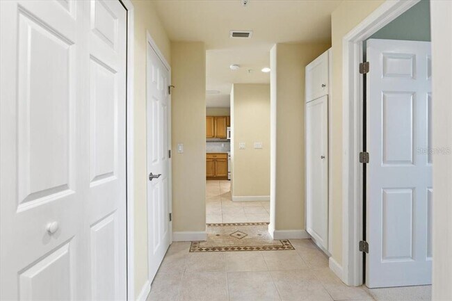 Building Photo - 10045 Links Ln