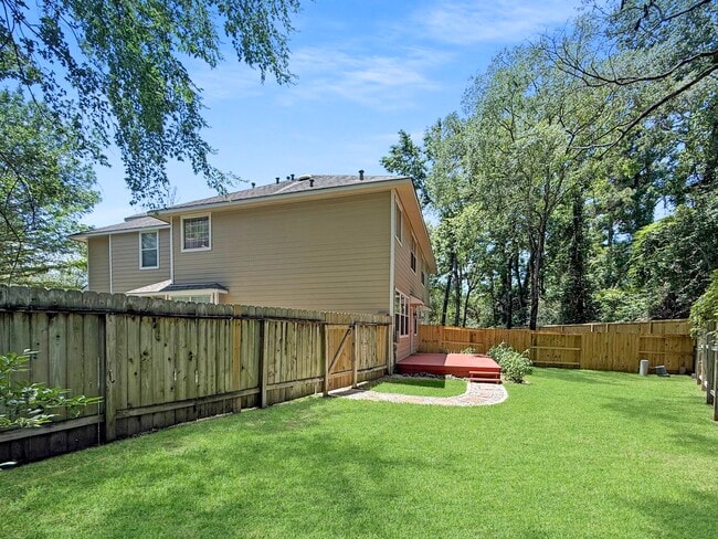 Building Photo - 3 Peach Ridge Pl
